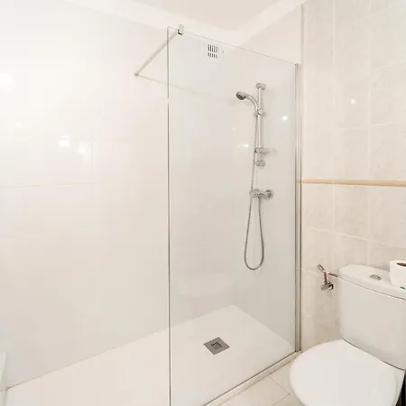 Welcs 215 Emp Con Piscina Comunitaria *