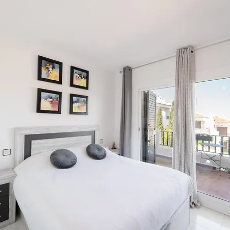 Welcs 215 Emp Con Piscina Comunitaria Holiday home *